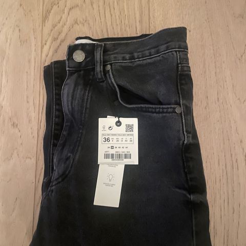 Jeans fra Zara størrelse 36