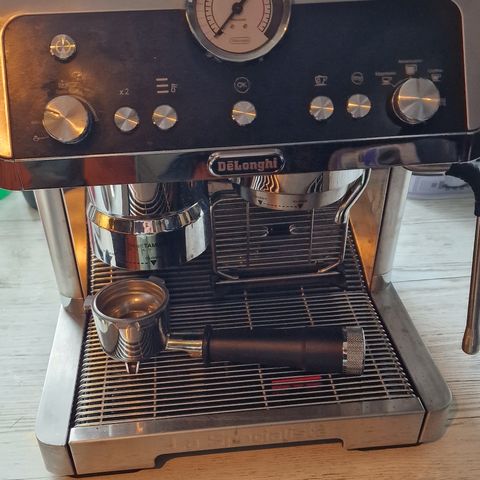 Delonghi la spesialista espressomaskin