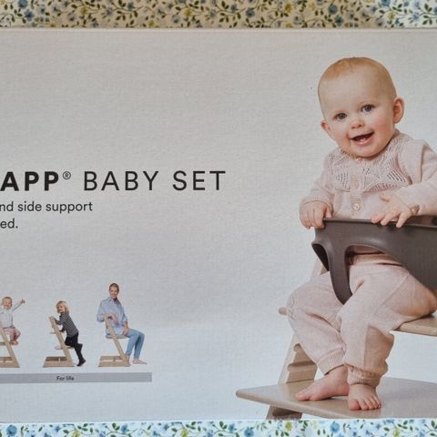 Stokke Tripp Trapp stol: pute, sele, brett, baby set og table top.