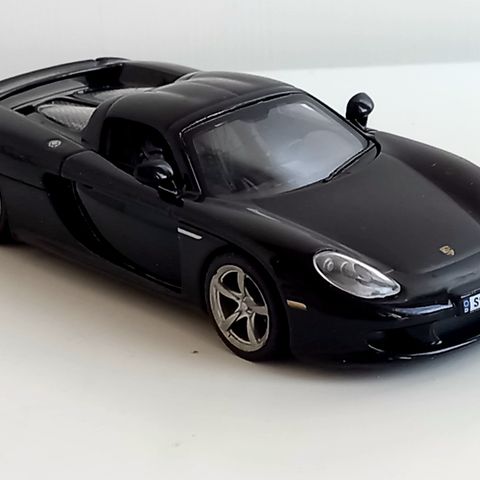 1:43 Hongwell Porsche Carrera GT