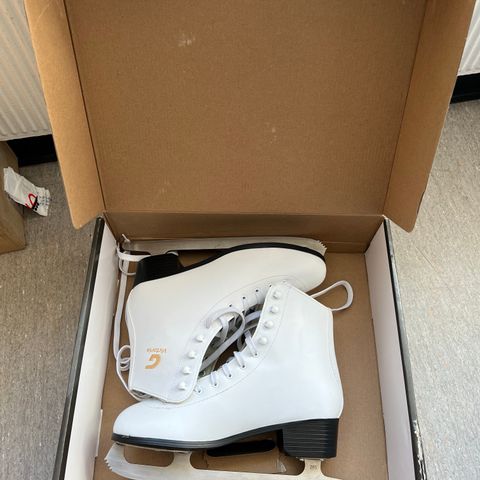 Ice skates size 42