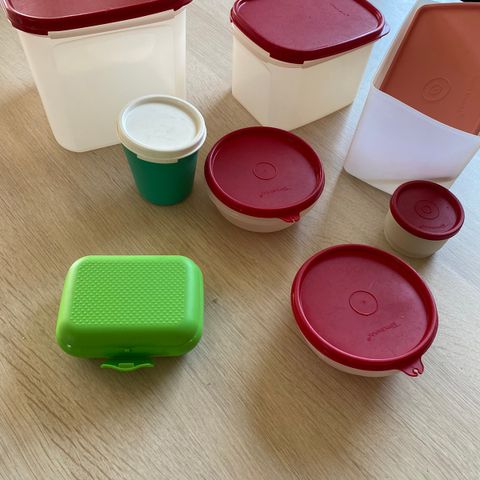 Diverse tupperware