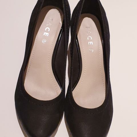 Pumps i semsket skinn, str 39