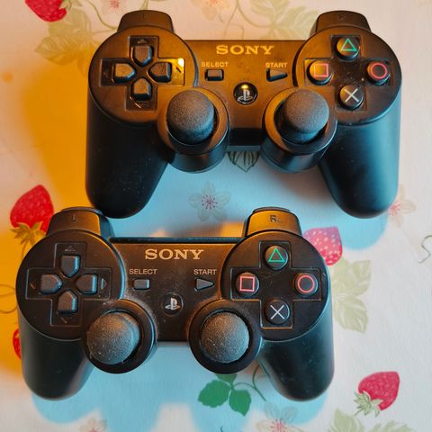 2 stk DualShock 3 kontrollere