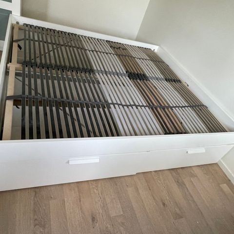 IKEA Brimnes dobbeltseng 200x180cm med skuffer