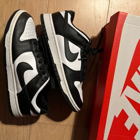 Nike Panda dunks low 40,5