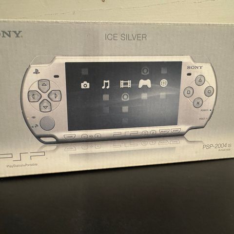 Psp 2004 Slim & Lite - Ice Silver i eske