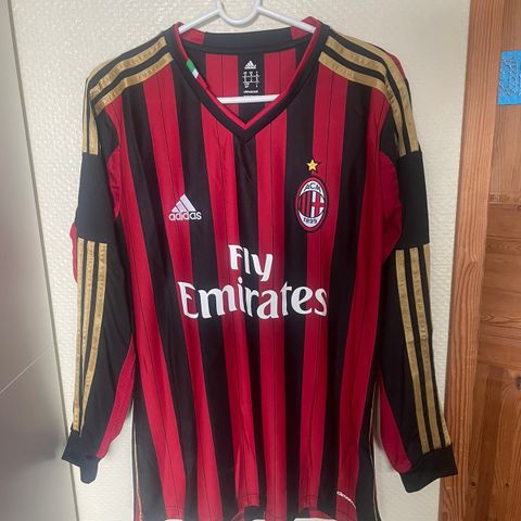 AC Milan 13/14 drakt med kaka 22