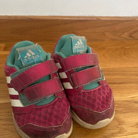 Adidas sko