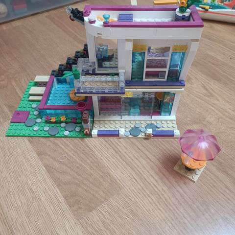 Lego friends