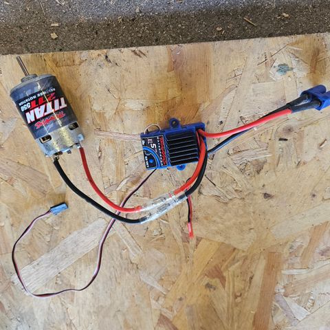 Orginal motor og esc trx4