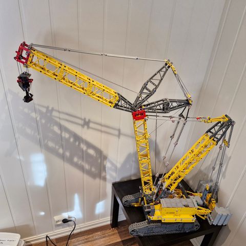 Lego Technic 42146 Liebherr Crawler Crane LR 13000