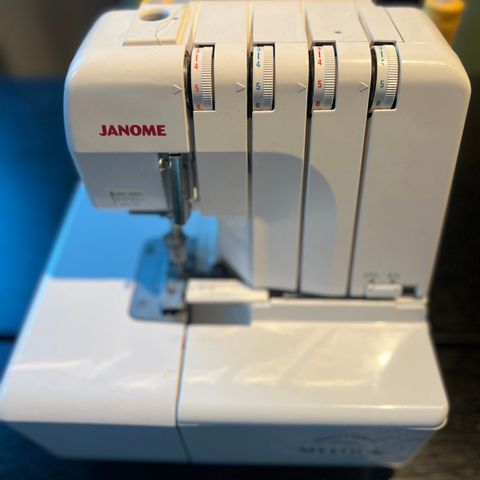 Janome MyLock 644D overlock m/Bonuspakke - RESERVERT