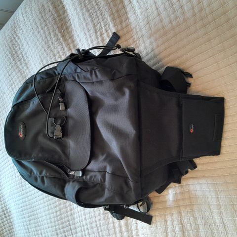 Lowepro Computrekker AW