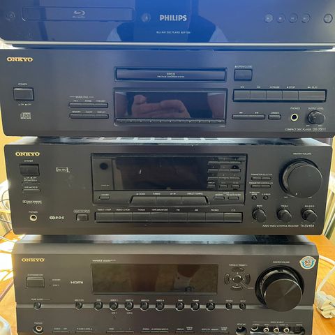 Onkyo Receiver TX-SR604E + diverse stereo selges