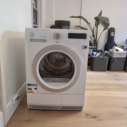 Electrolux tørketrommel HT56K8138