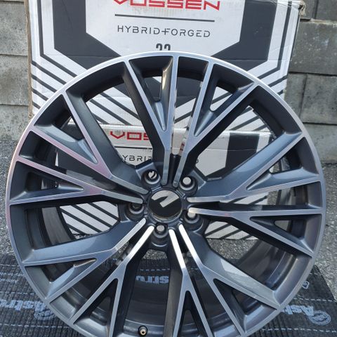 Audi Competition (Orginal felger) 20"