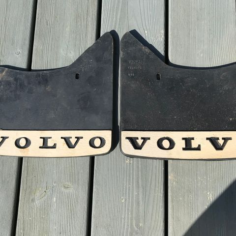 Originale skvettlapper til Volvo 140 serien.