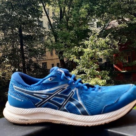 Asics sko str 45