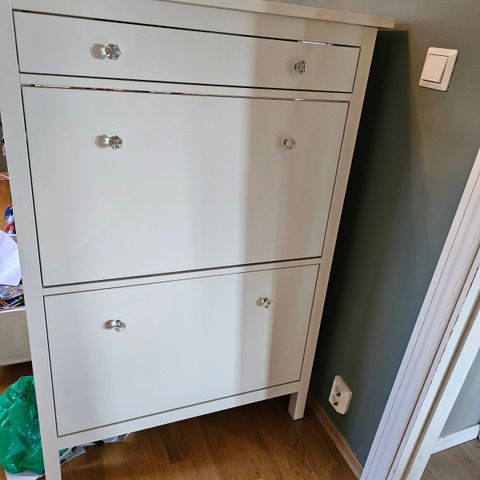 Hemnes skoskap