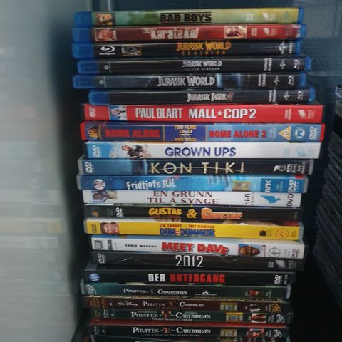 Diverse dvd og blu-ray filmer ta kontakt for pris.