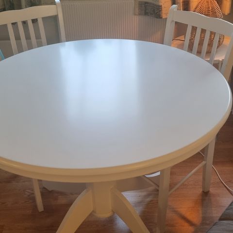 (Reservert) Rundt spisebord 100 cm, høyde ca 77 cm