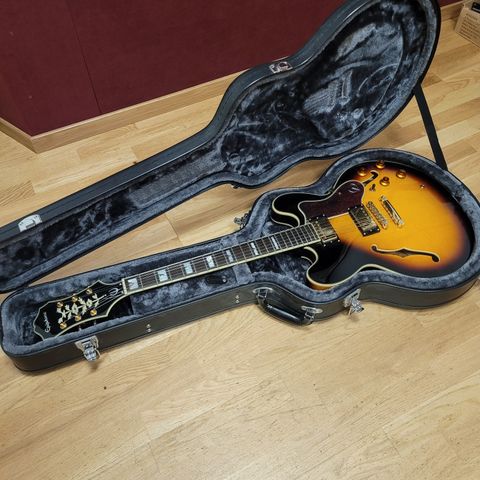 Epiphone Sheraton II med hardcase