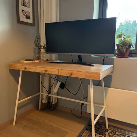 Ikea skrivebord