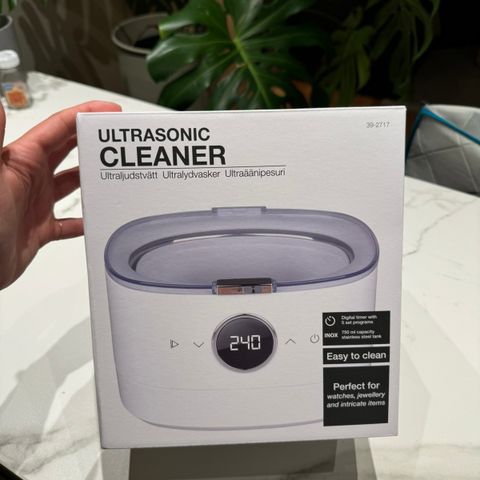 Ultrasonic cleaner