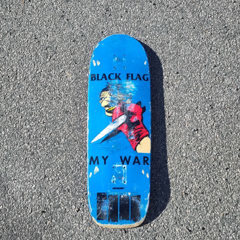 Elephant Black Flag skateboard