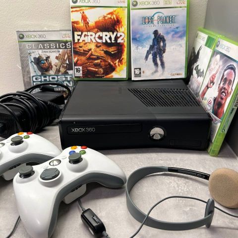 Xbox 360 Slim 250GB +5 Spill