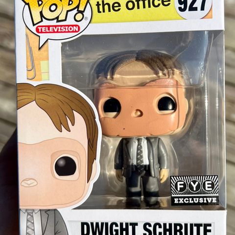 Funko Pop! Dwight Schrute (CPR Dummy Mask) | The Office (927) Excl. to FYE