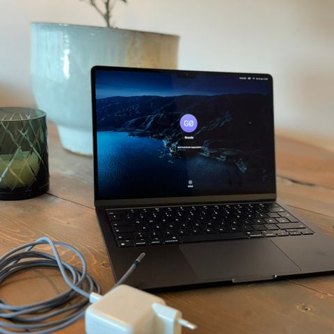 MacBook air M2 (2022)