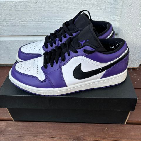 Nike Jordan Low Purple Court – Størrelse 42,5 – 1400 kr