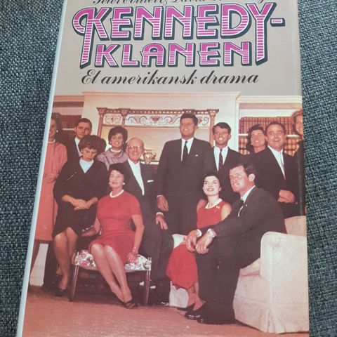 Kennedy klanen.  - Peter Collier og David Horowitz.