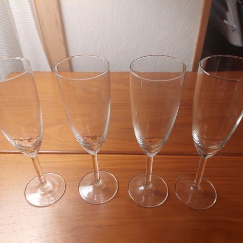 4x champagneglass i klart glass