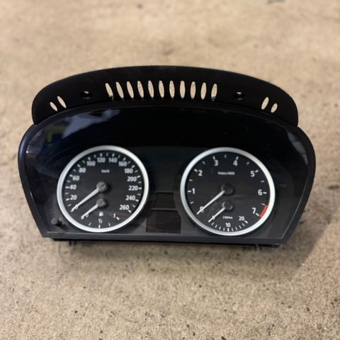 BMW E60/E61 Speedometer