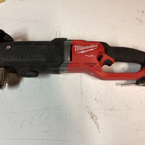 MILWAUKEE 18V Vinkelskrutrekker/bormaskin M18 FRAD MED BATTERI