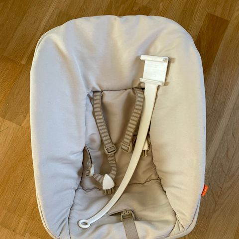 Stokke Newborn sete med bøye