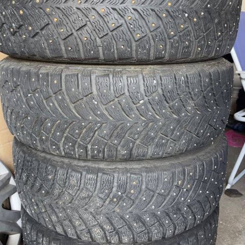 Vinterdekk 195/65 R 15