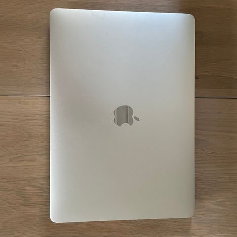 Nydelig MacBook pro 13 2018 500gb