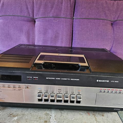 SANYO BETACORD VIDEO  CASSETE RECORD