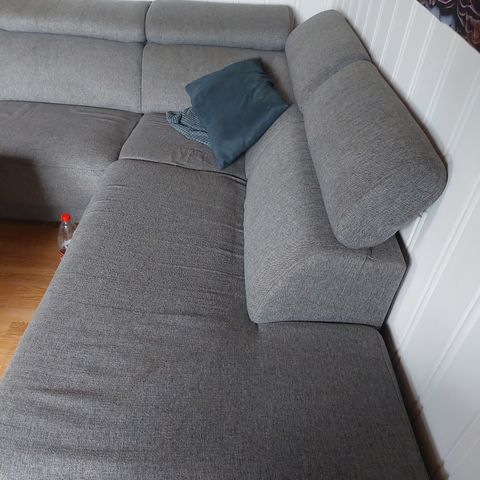 Meget god hjørnesofa med sjeselong