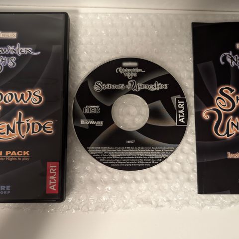 Neverwinter Nights: Shadows of Undrentide, PC + manual