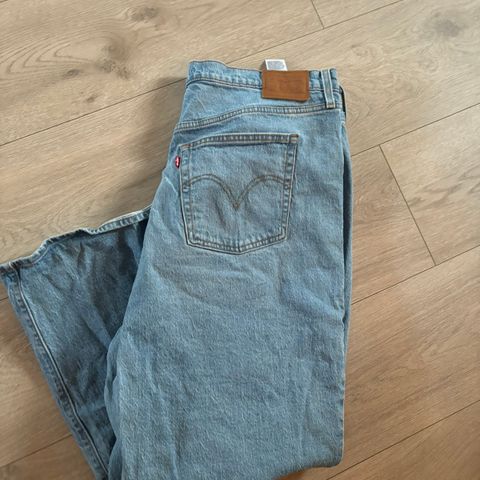 Levi’s Ribcage straight ankle plus size 16W