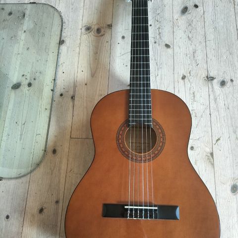 Stagg c546 Akustisk gitar