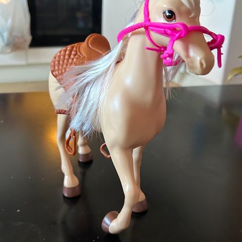 Barbie hest