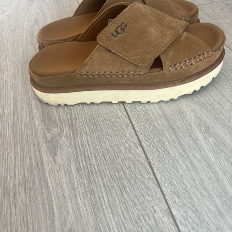 Ugg sandaler