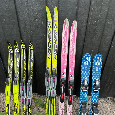 Diverse ski selges