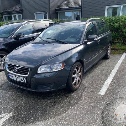 Defekt volvo v50 selges